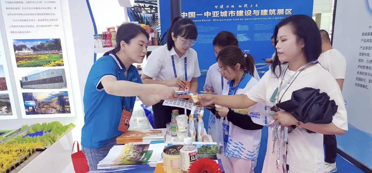 共享絲路新機(jī)遇|天山云牧乳業(yè)亮相第八屆中國-亞歐博覽會(huì)